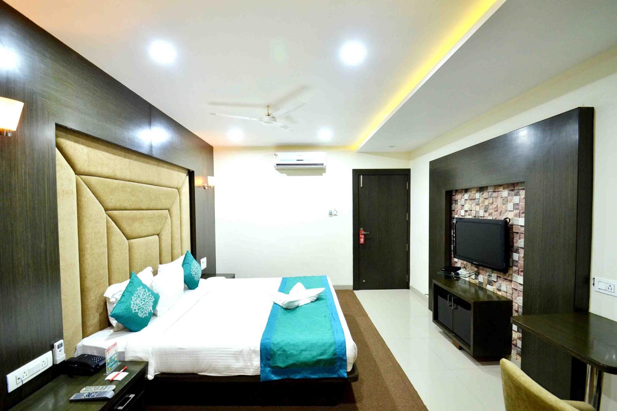 Capital O 1546 The Sensation Hotel Indore Dış mekan fotoğraf