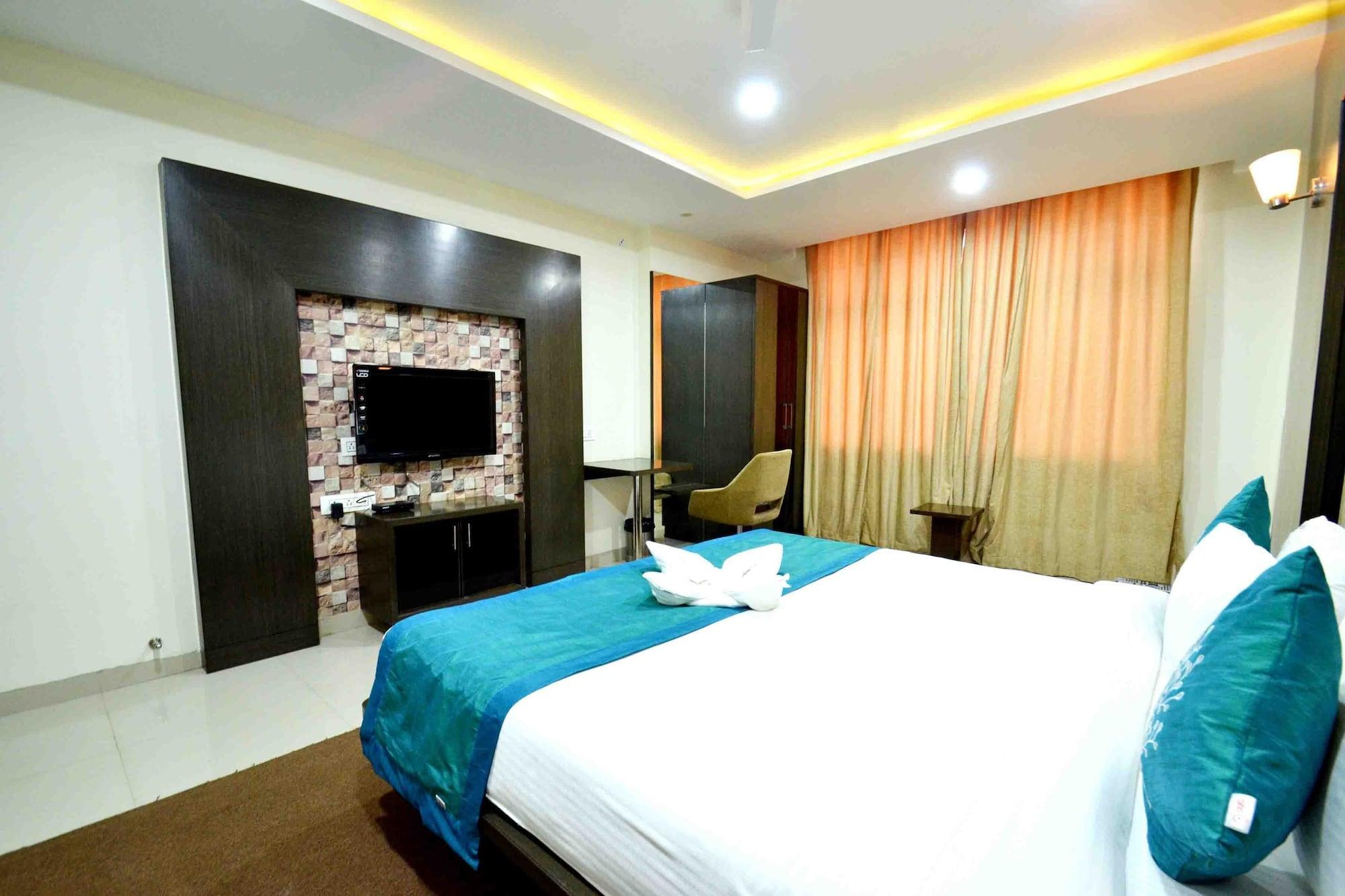 Capital O 1546 The Sensation Hotel Indore Dış mekan fotoğraf
