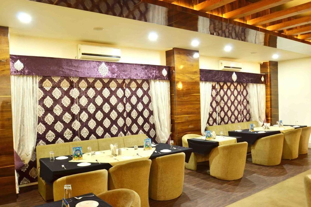 Capital O 1546 The Sensation Hotel Indore Dış mekan fotoğraf