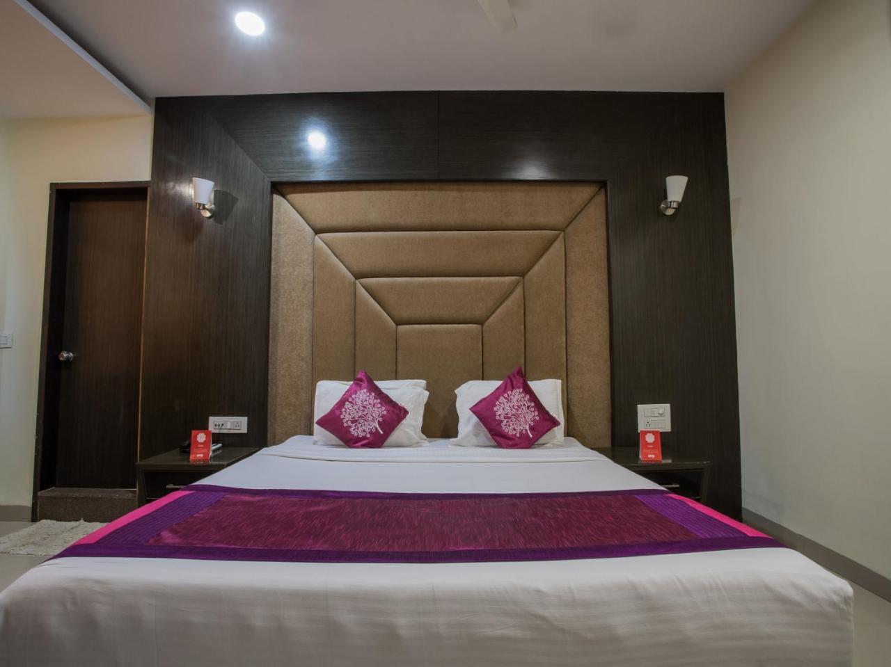 Capital O 1546 The Sensation Hotel Indore Dış mekan fotoğraf