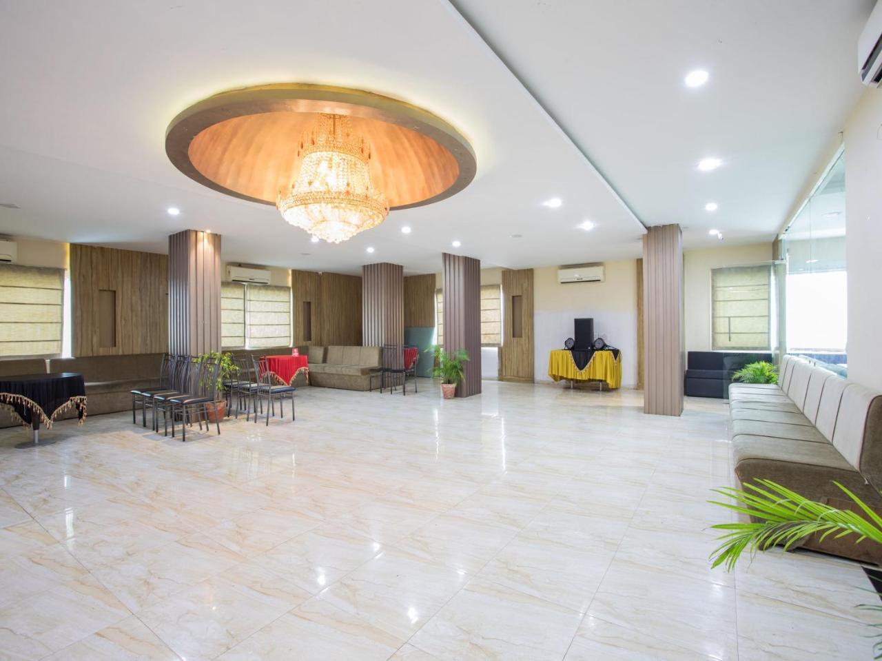 Capital O 1546 The Sensation Hotel Indore Dış mekan fotoğraf